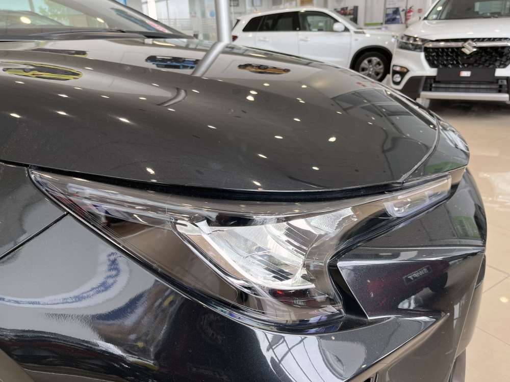 SUZUKI 
