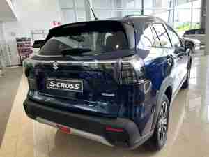 SUZUKI 
