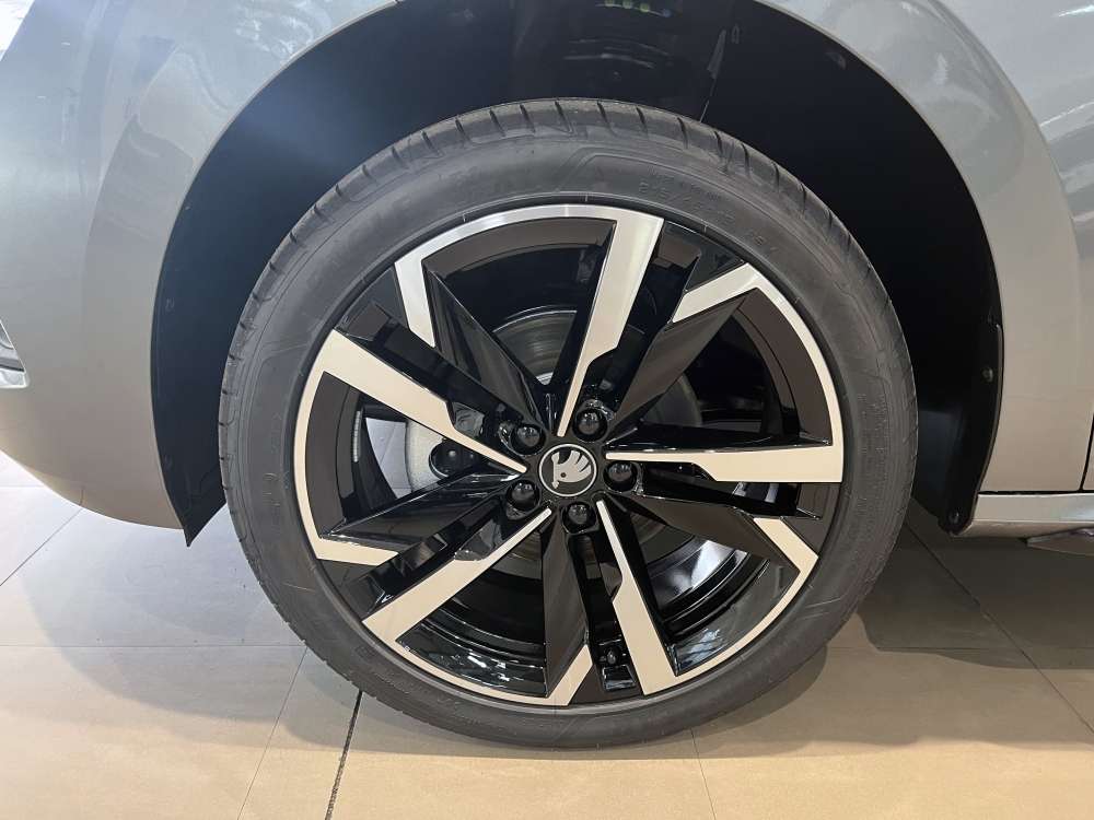 SKODA 