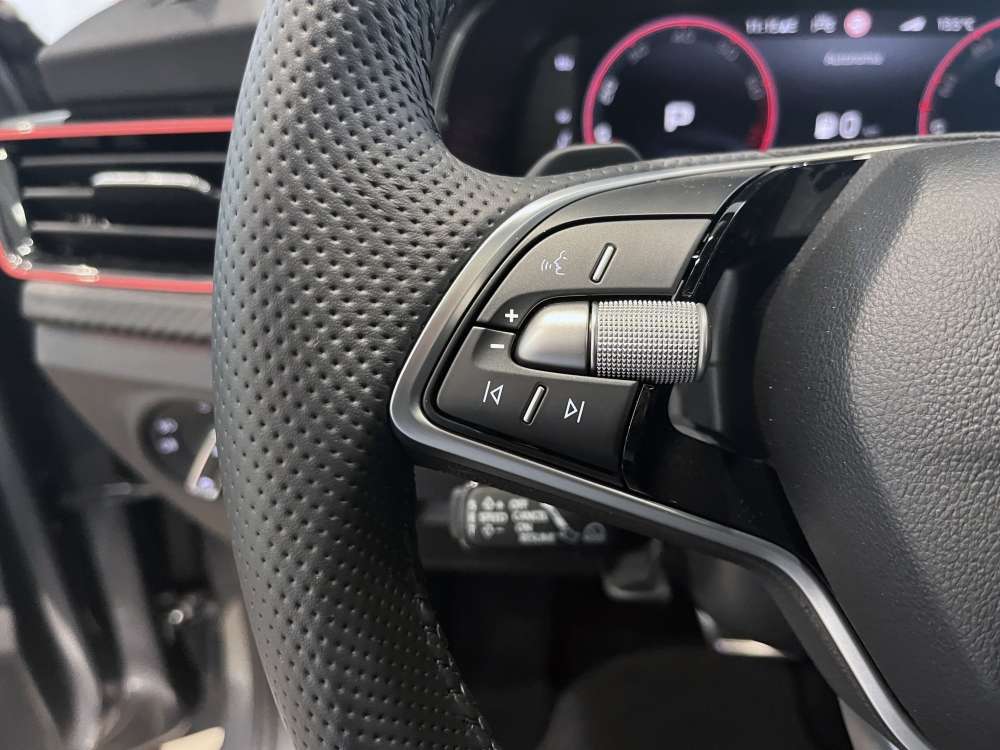 SKODA 