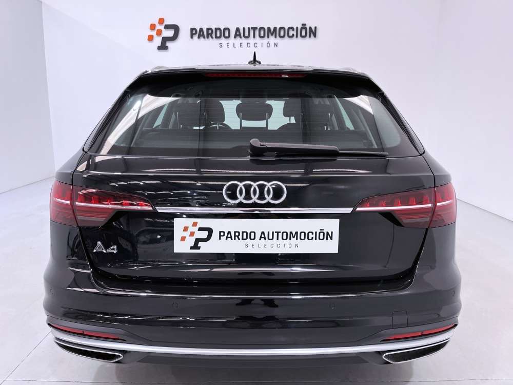 AUDI 