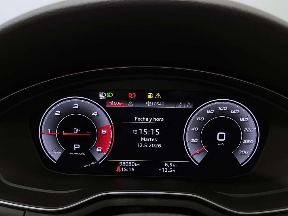 AUDI 