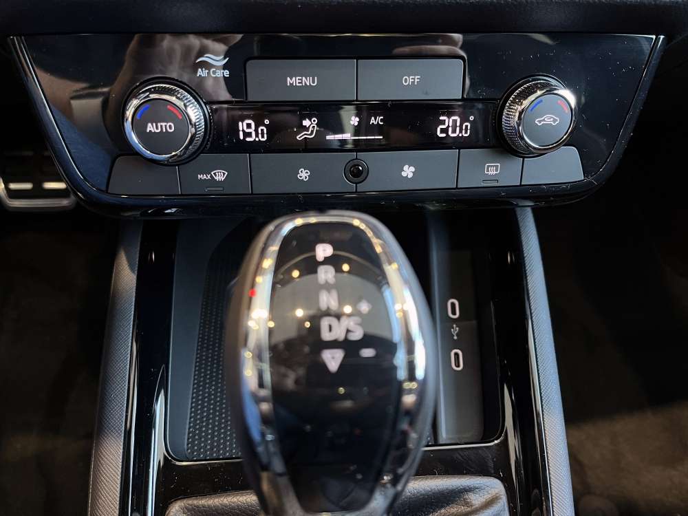 SKODA 