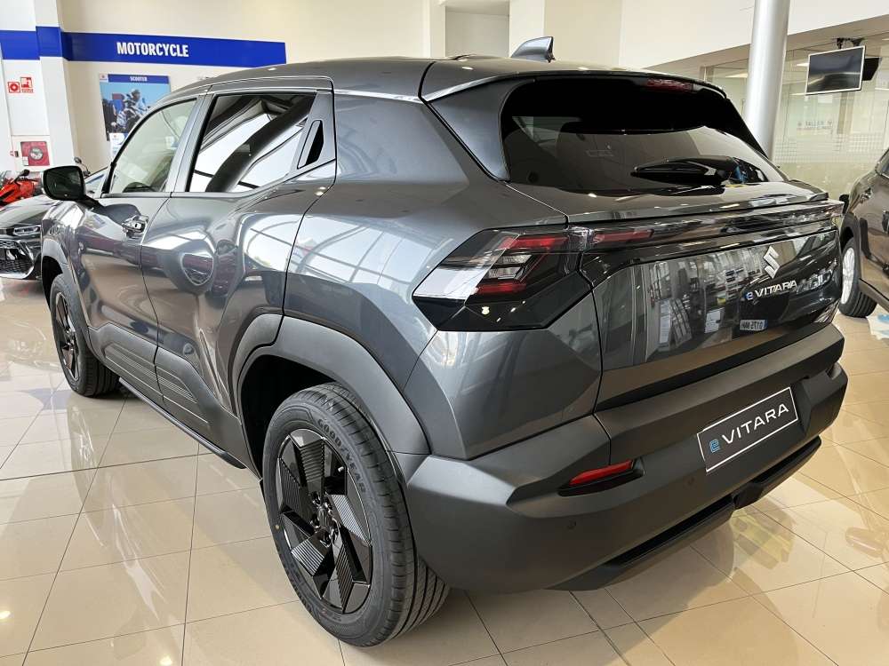 SUZUKI 