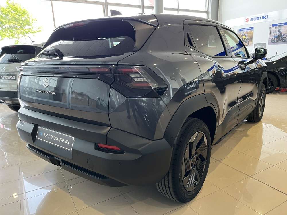 SUZUKI 