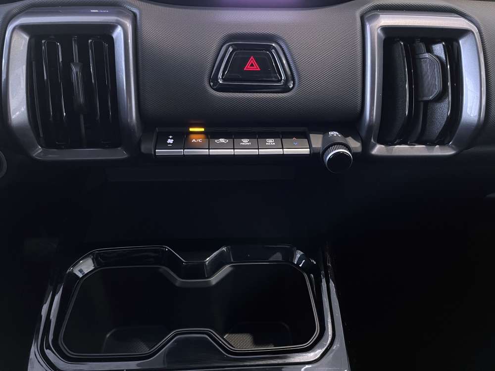 SUZUKI 