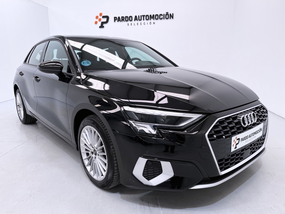AUDI 