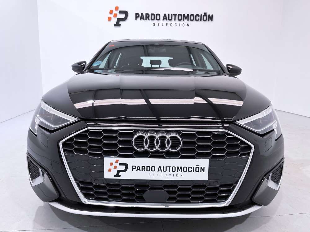 AUDI 