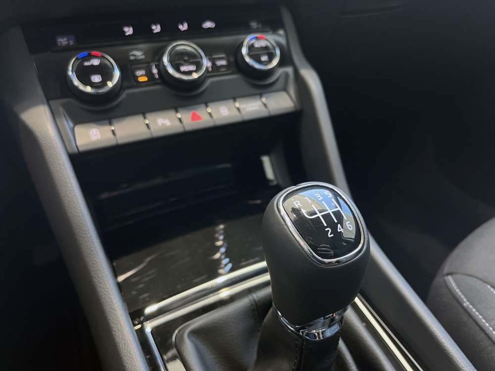 SKODA 