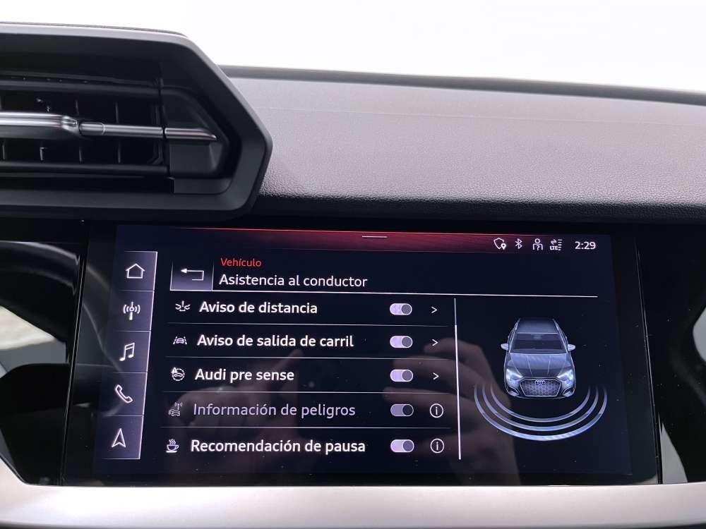 AUDI 