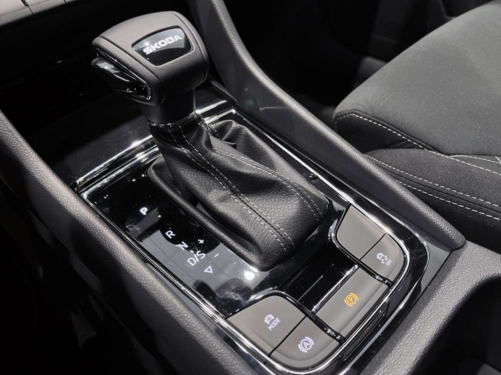 SKODA 