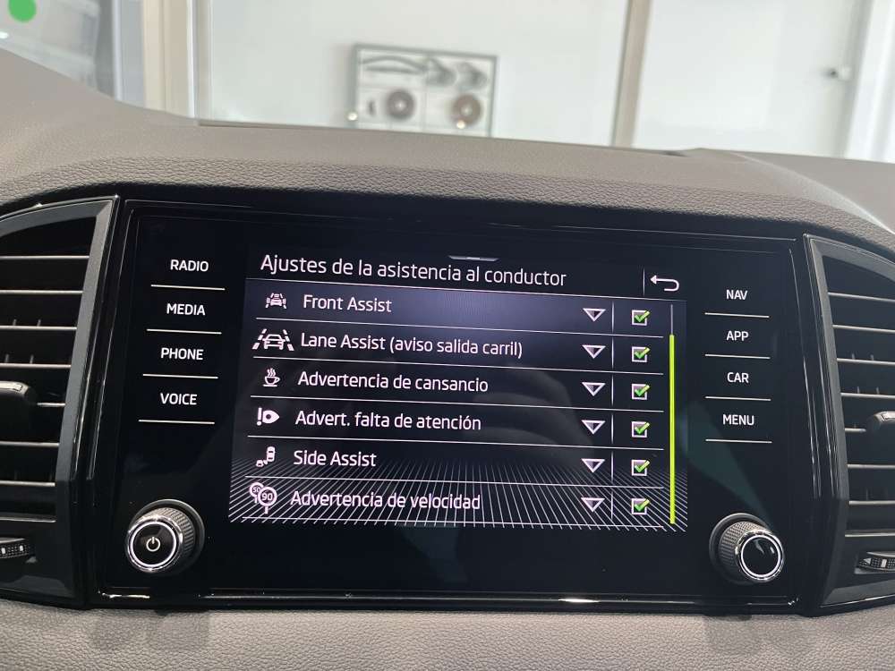 SKODA 