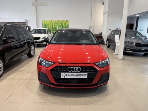 AUDI 
