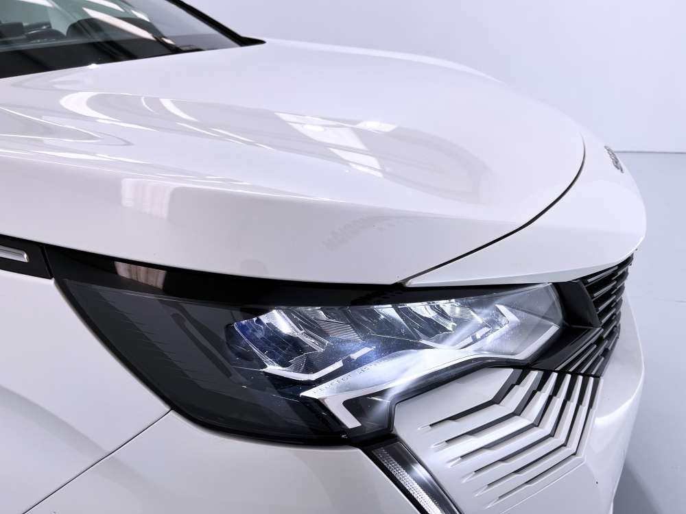 PEUGEOT 