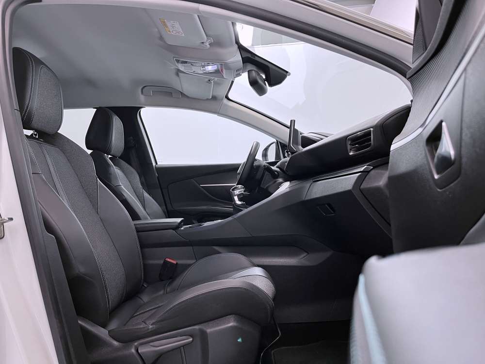 PEUGEOT 