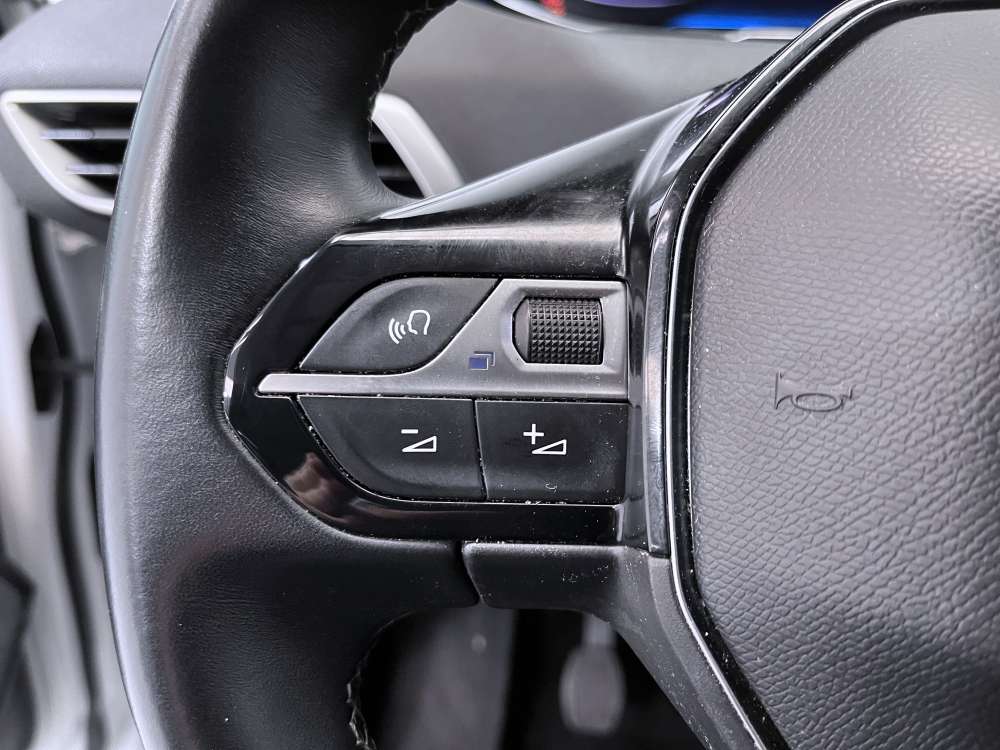 PEUGEOT 