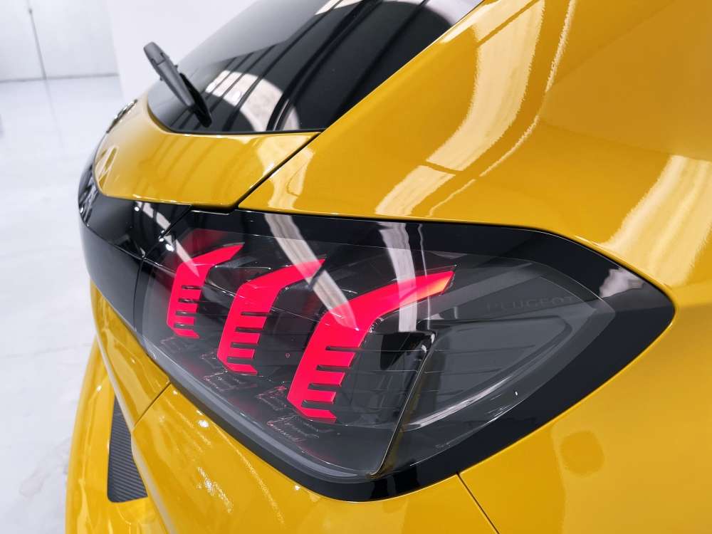 PEUGEOT 
