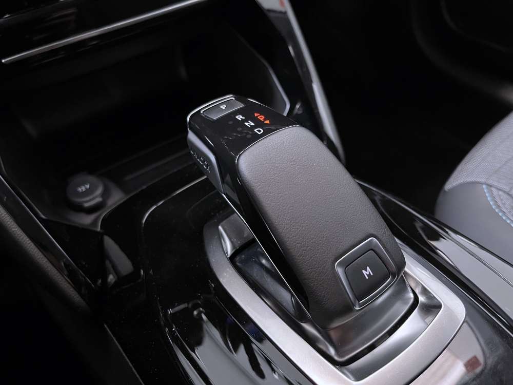 PEUGEOT 