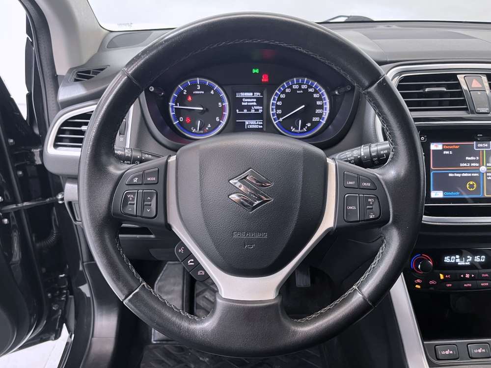 SUZUKI 