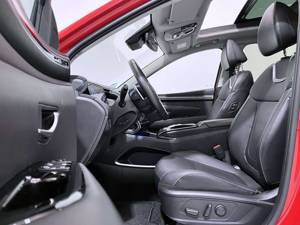 HYUNDAI 