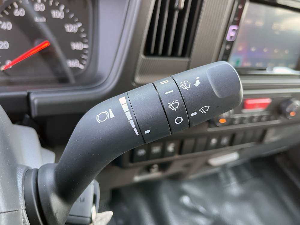 ISUZU 