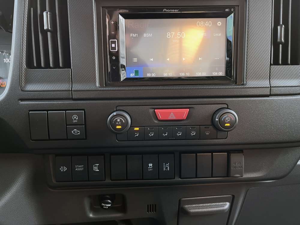 ISUZU 