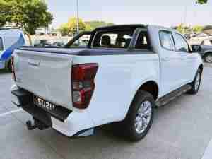 ISUZU 