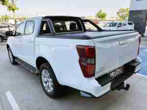 ISUZU 