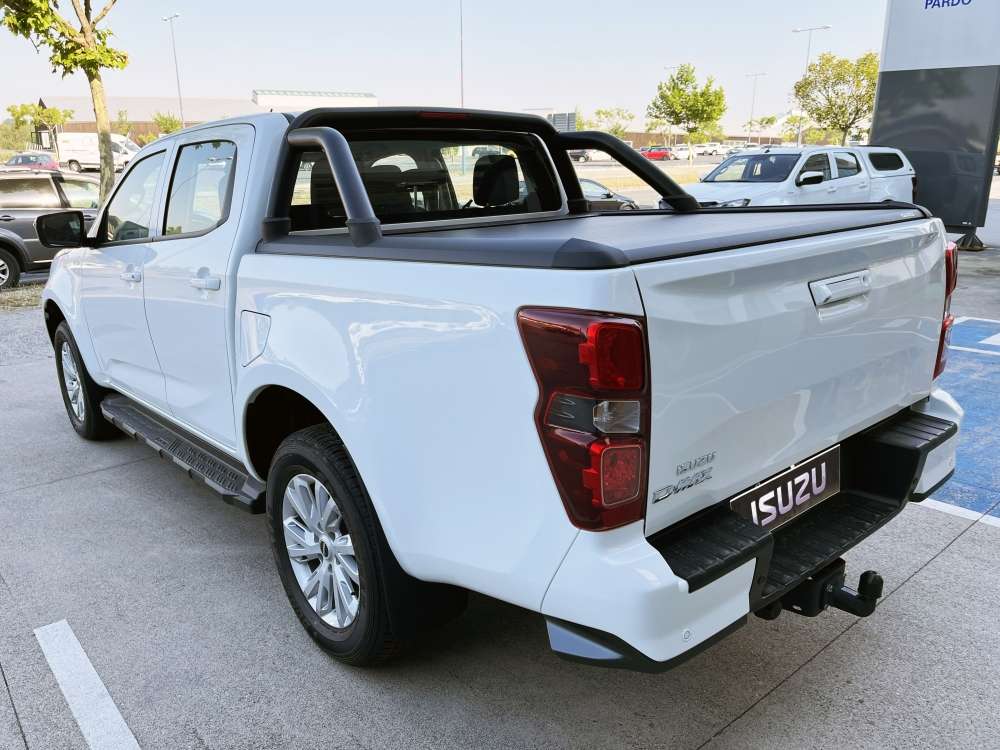 ISUZU 