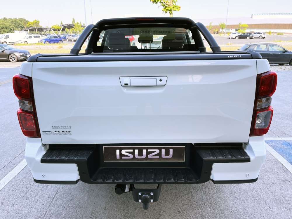 ISUZU 