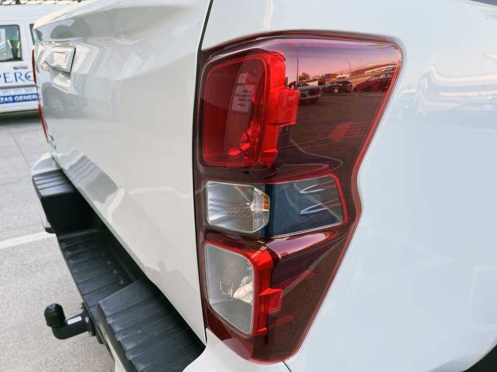 ISUZU 