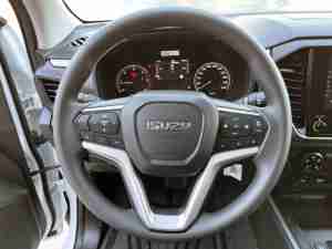 ISUZU 