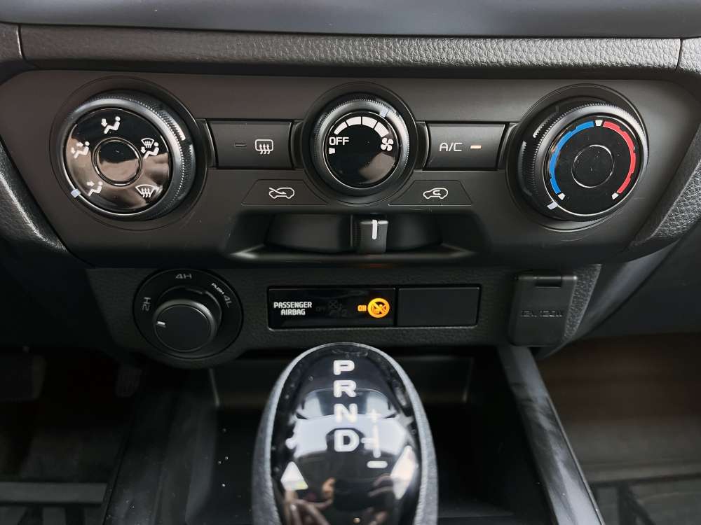 ISUZU 