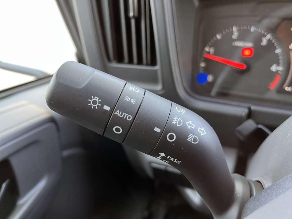 ISUZU 
