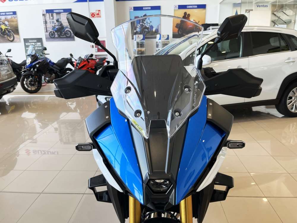 SUZUKI 