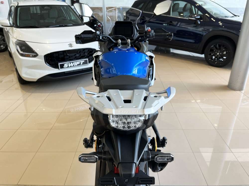 SUZUKI 