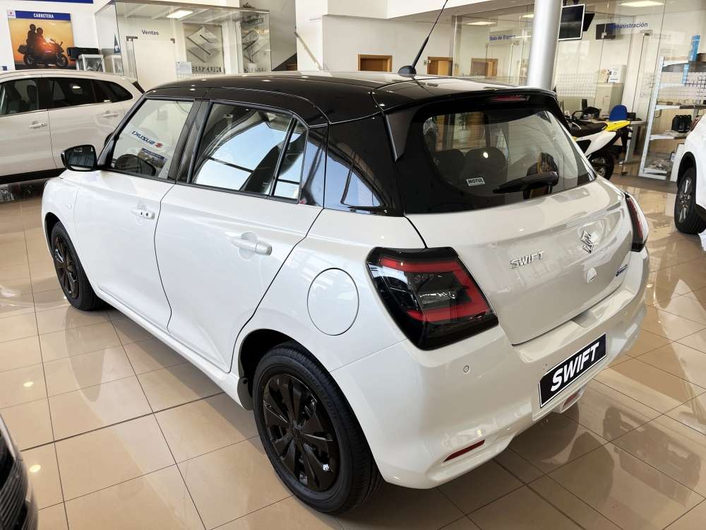 SUZUKI 