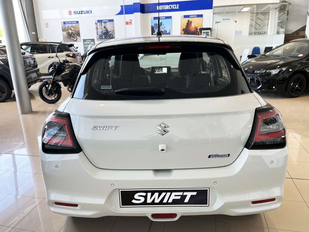 SUZUKI 