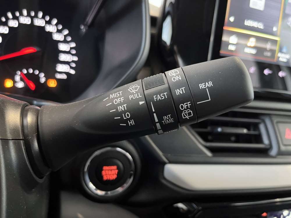 SUZUKI 