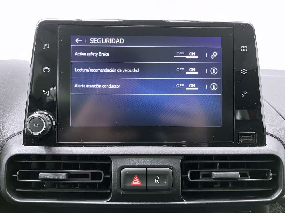 TOYOTA 