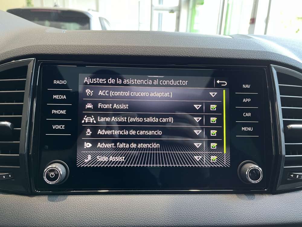 SKODA 