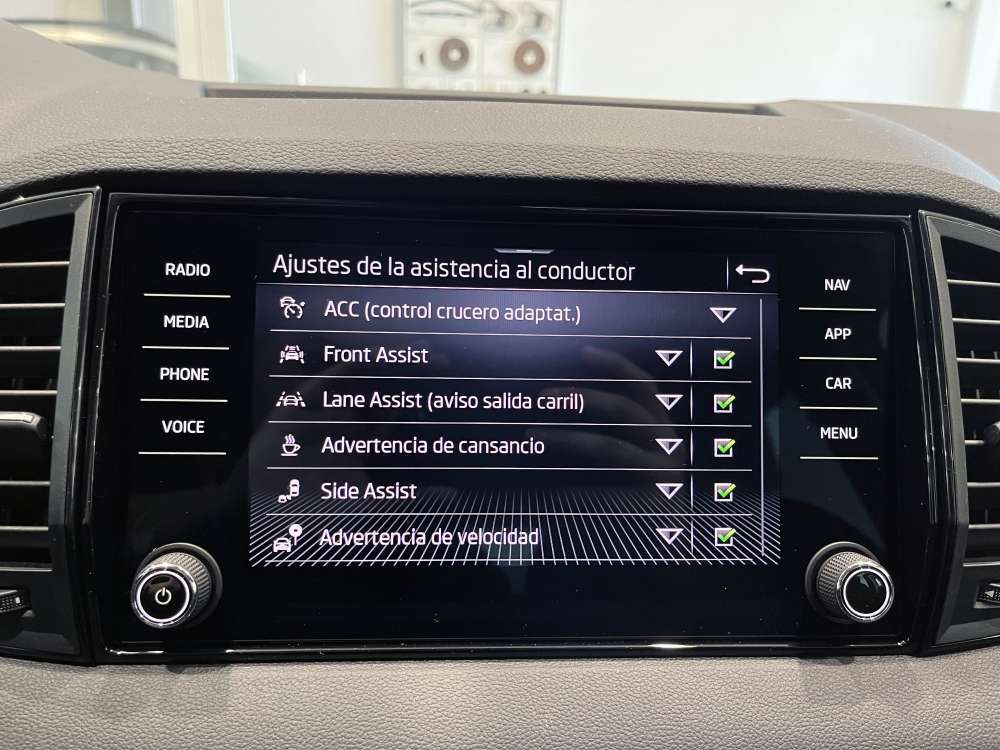 SKODA 
