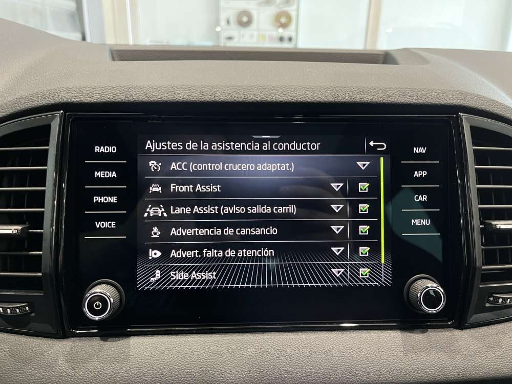 SKODA 