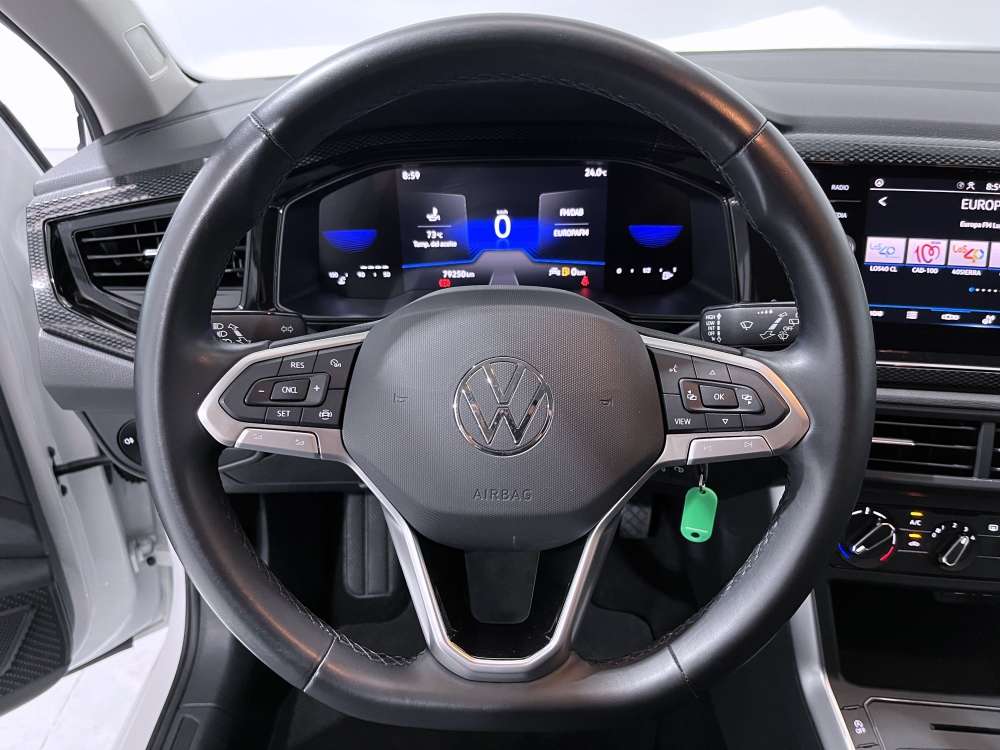 VOLKSWAGEN 
