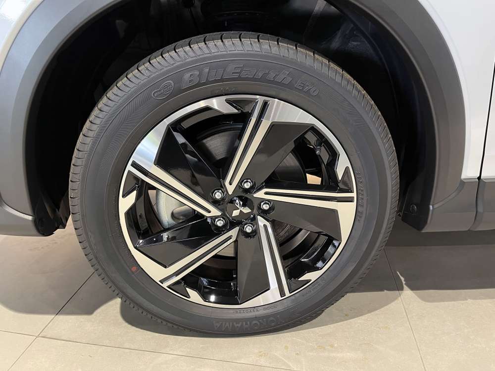 MITSUBISHI 