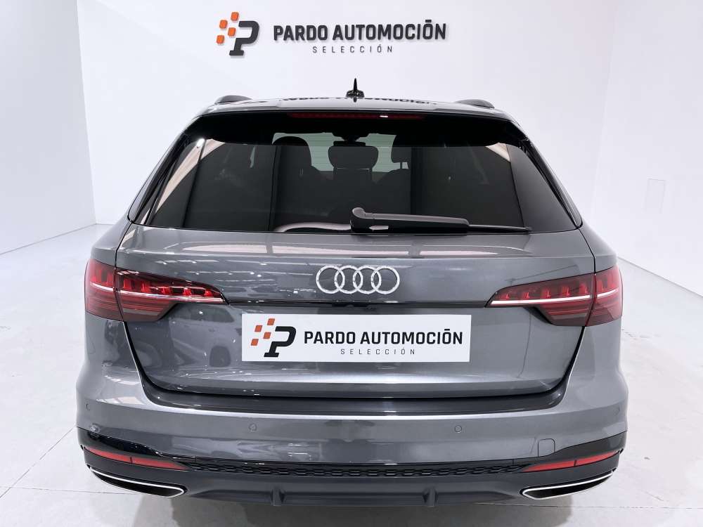 AUDI 