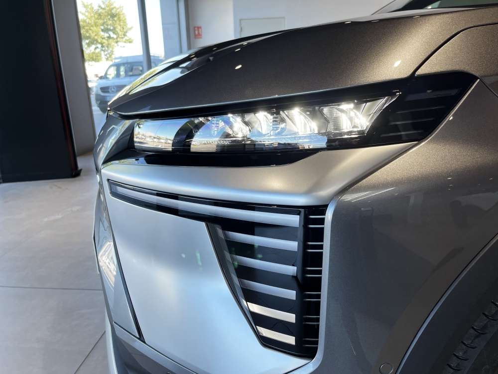 MITSUBISHI 