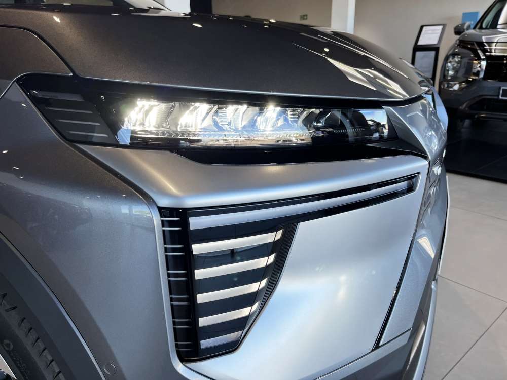 MITSUBISHI 