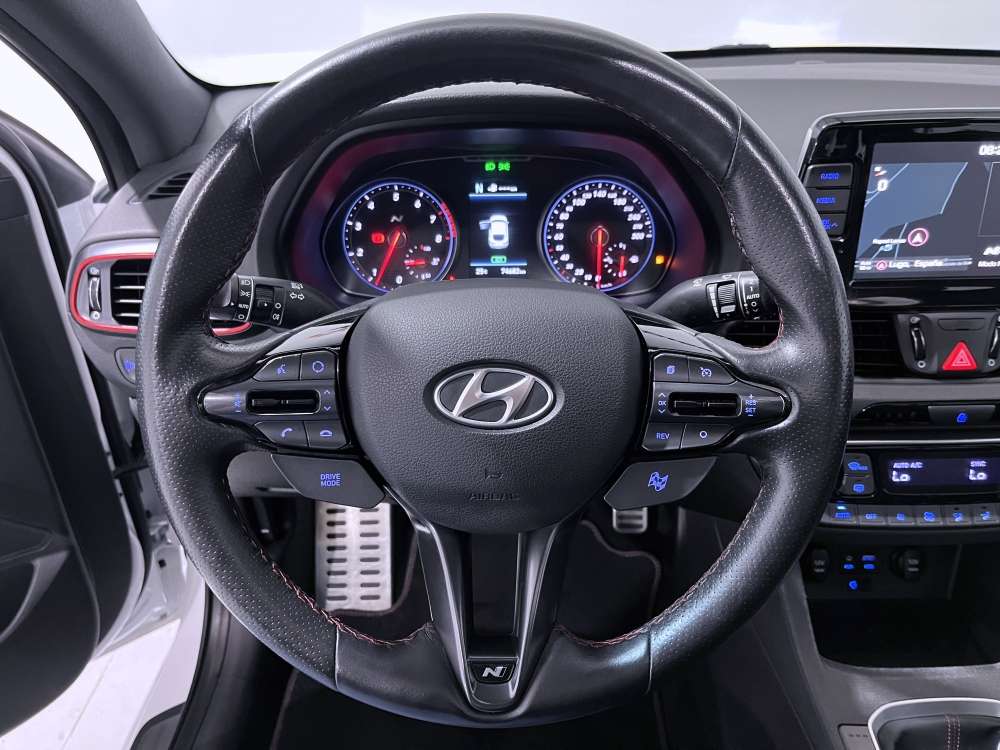 HYUNDAI 