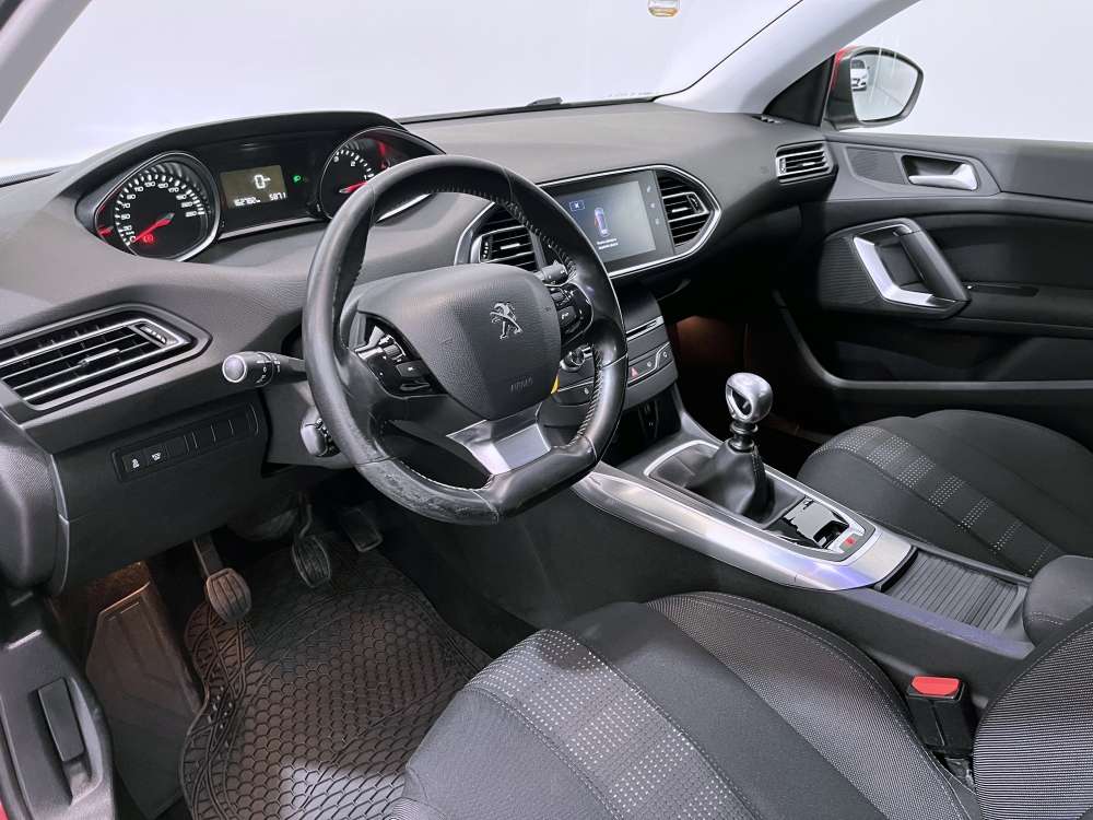 PEUGEOT 